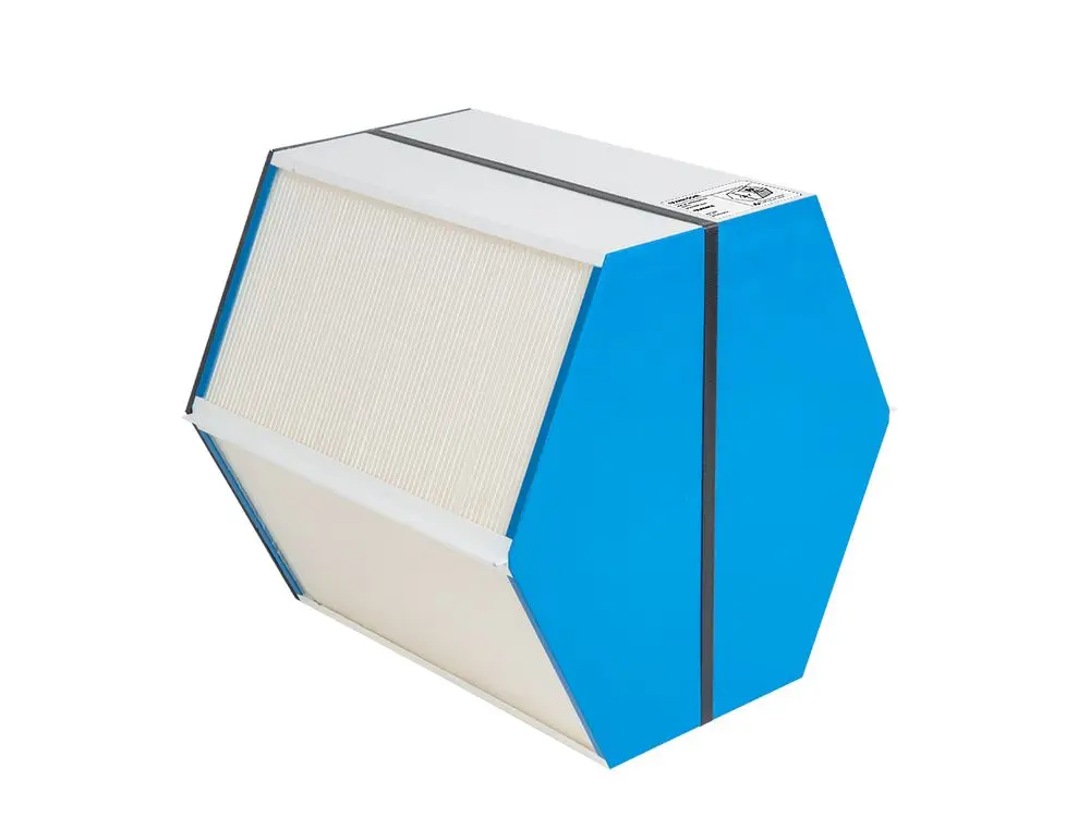 Fränkische Enthalpiewärmetauscher in hexagonaler Form mit blauer Umrandung und weißen Filterelementen, zur Verwendung in Lüftungssystemen.